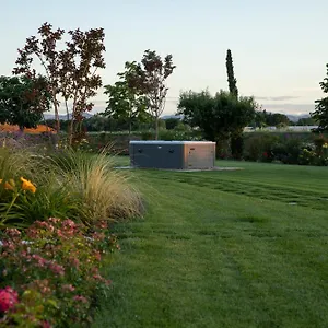  Farm stay Borgonuovo